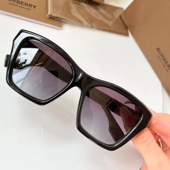 NEW Burberry | Arden BE4391 Black Sunglasses - Picture 1 of 11